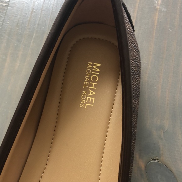 Michael Kors Shoe NEW - Picture 3 of 7
